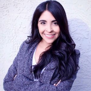 Meet your Posher, Cynthia